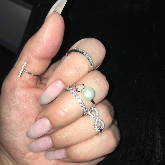 Variety of Rings - Picture 9 of 11